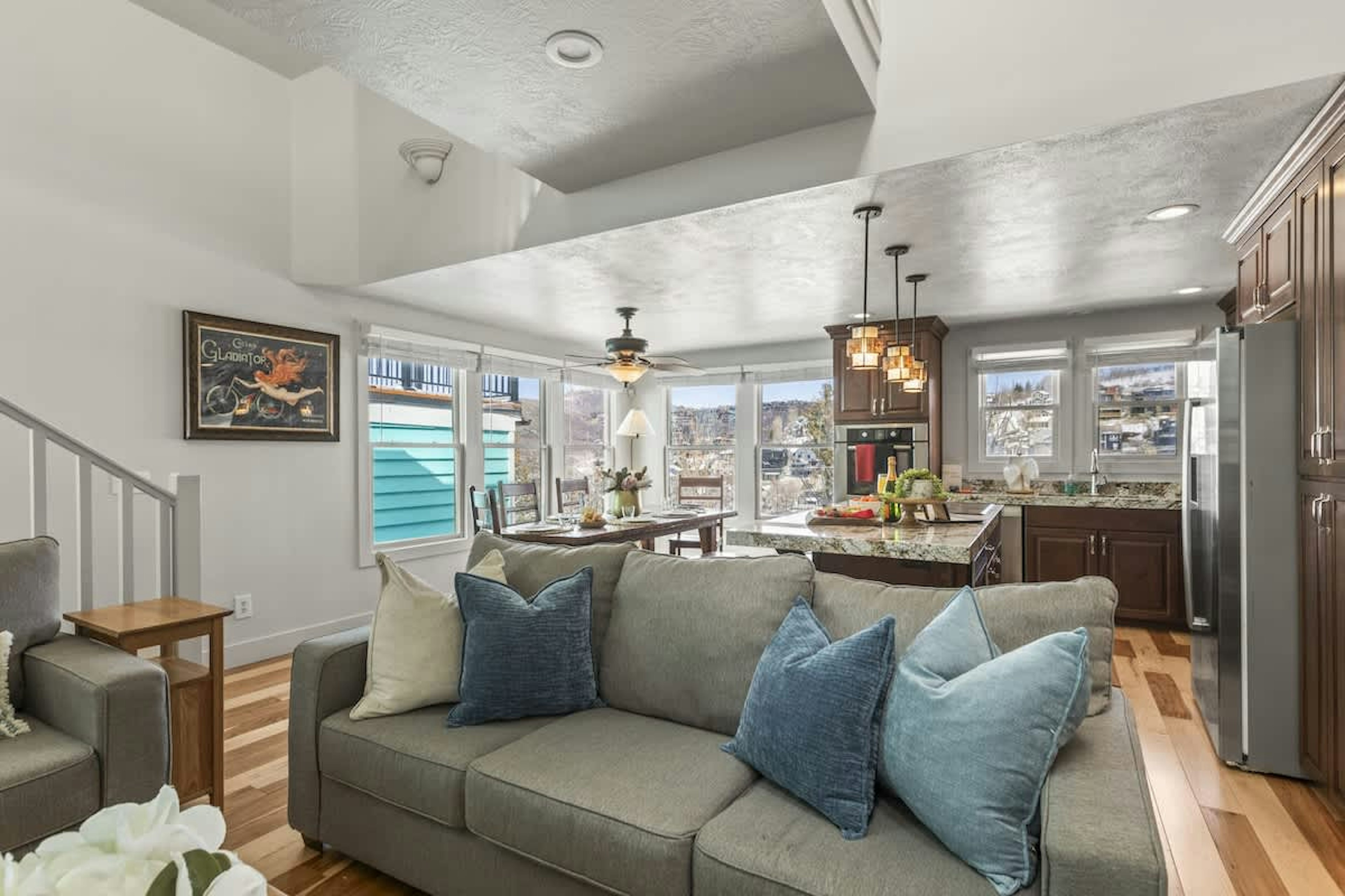 Abode on Woodside, photo 2