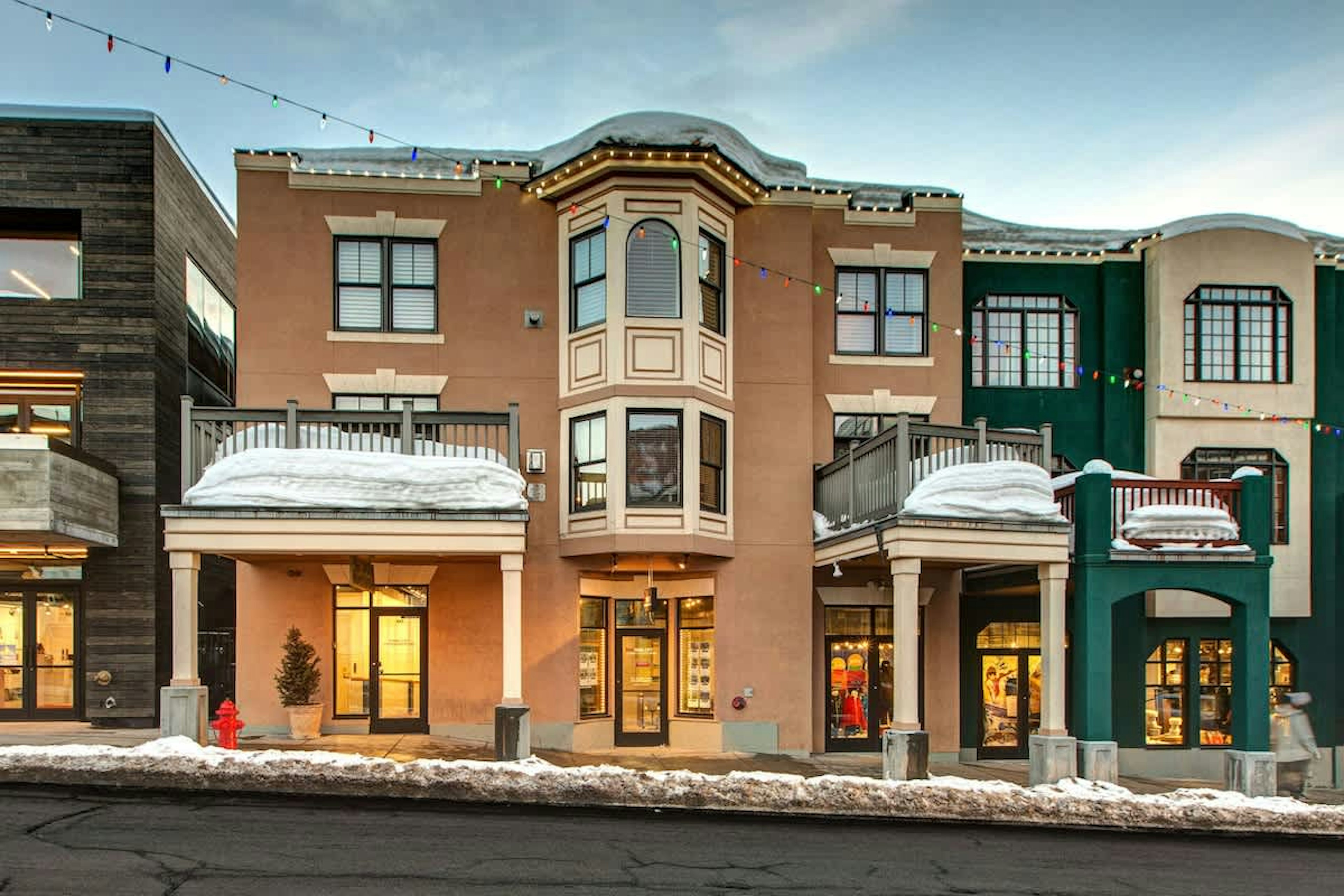 Abode on Lower Main Street, photo 2