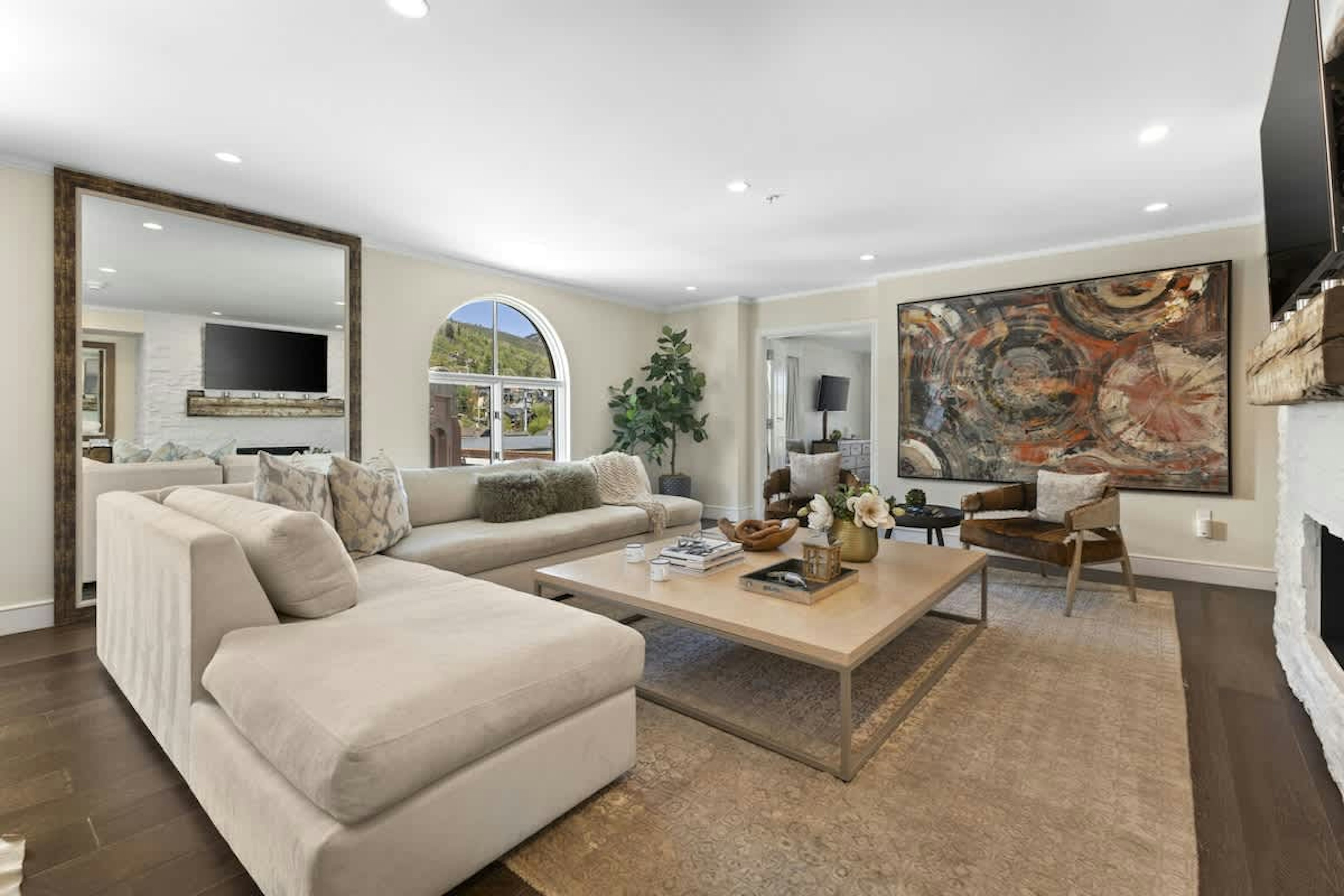 Abode at Sky Silver, photo 2