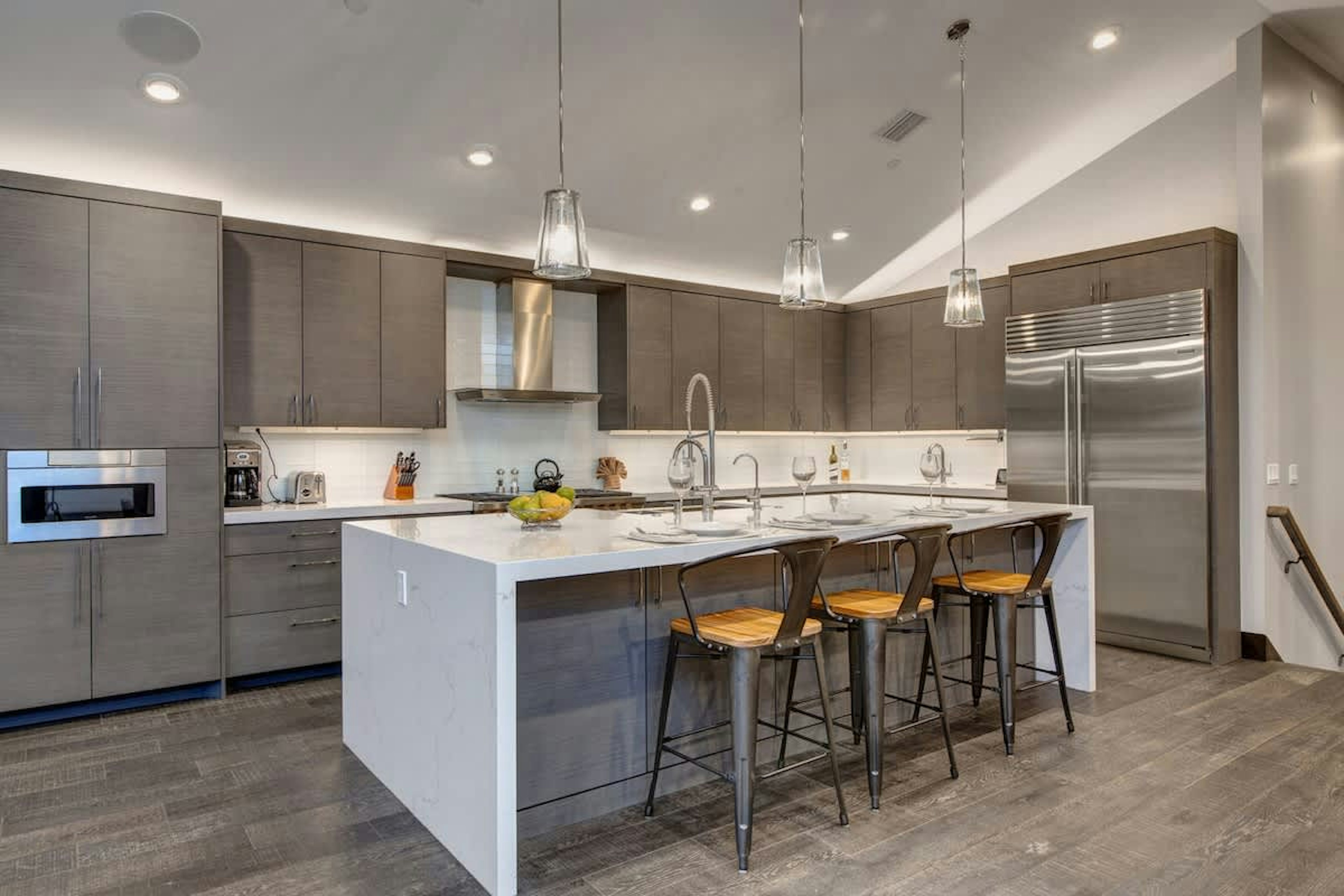 Fully Equipped Gourmet Kitchen & Dining | Abode at First Chair