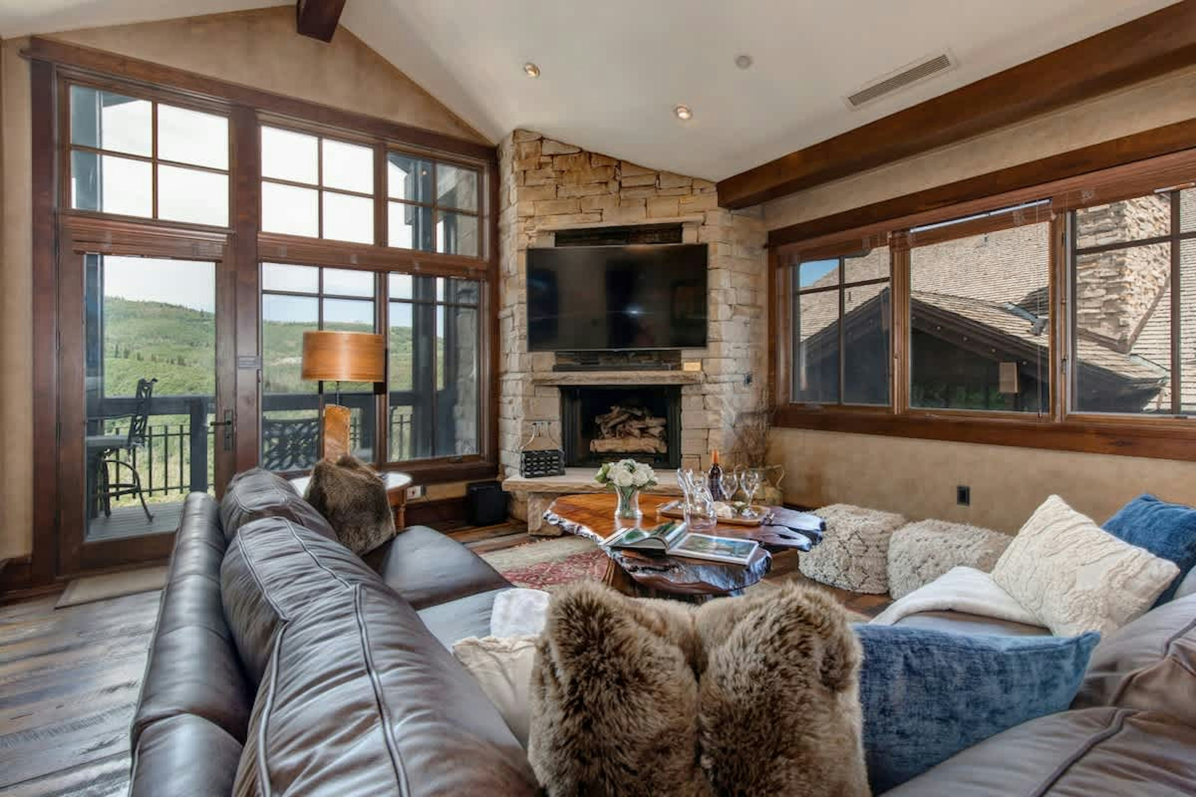 Abode at Arrowleaf, photo 2