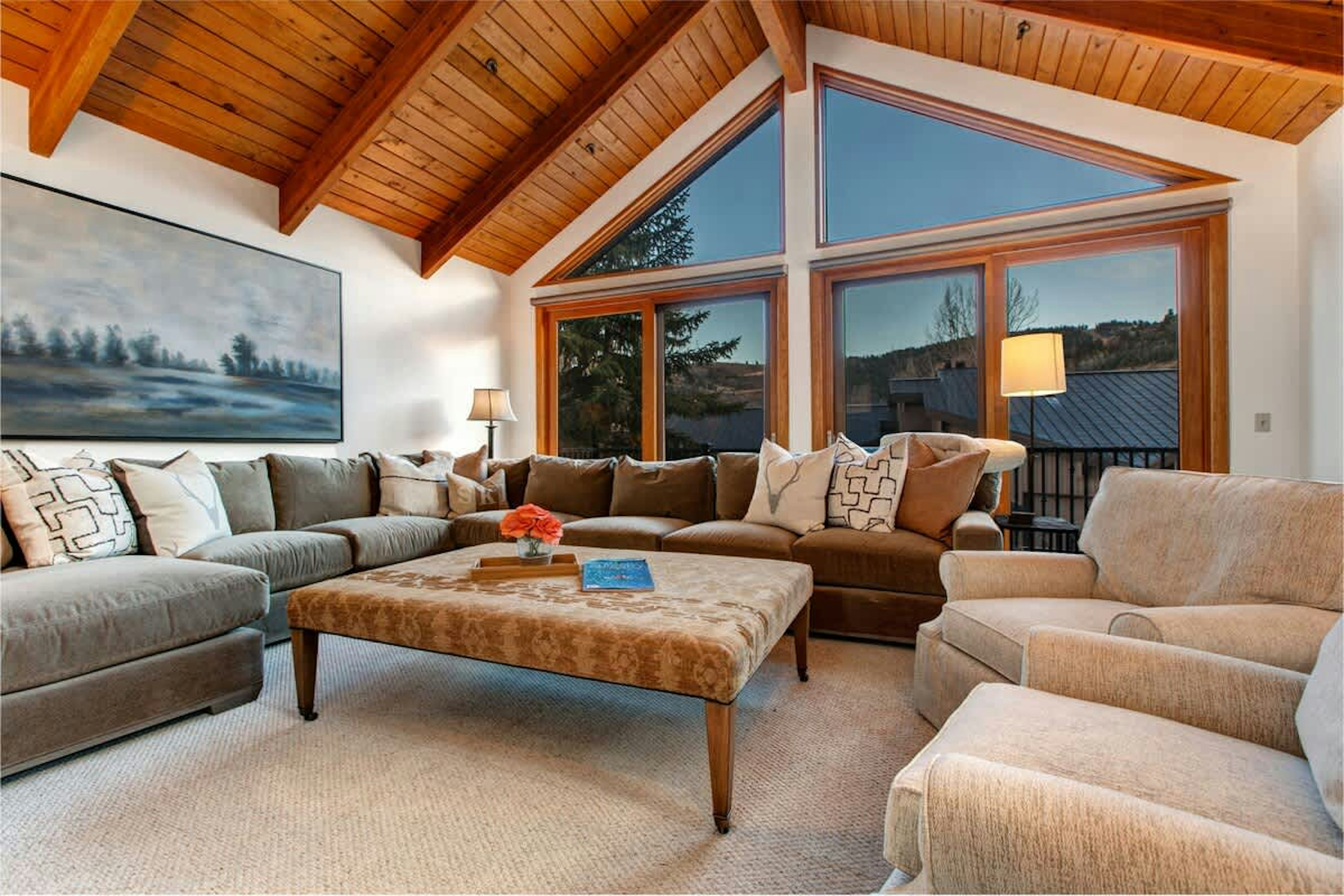 Abode at the Peak, photo 2