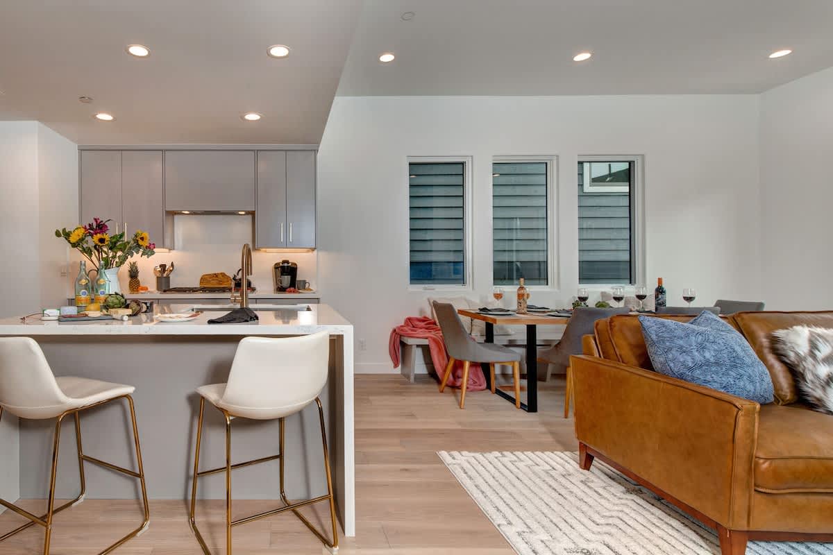 Abode on Cloud 9 photo 5