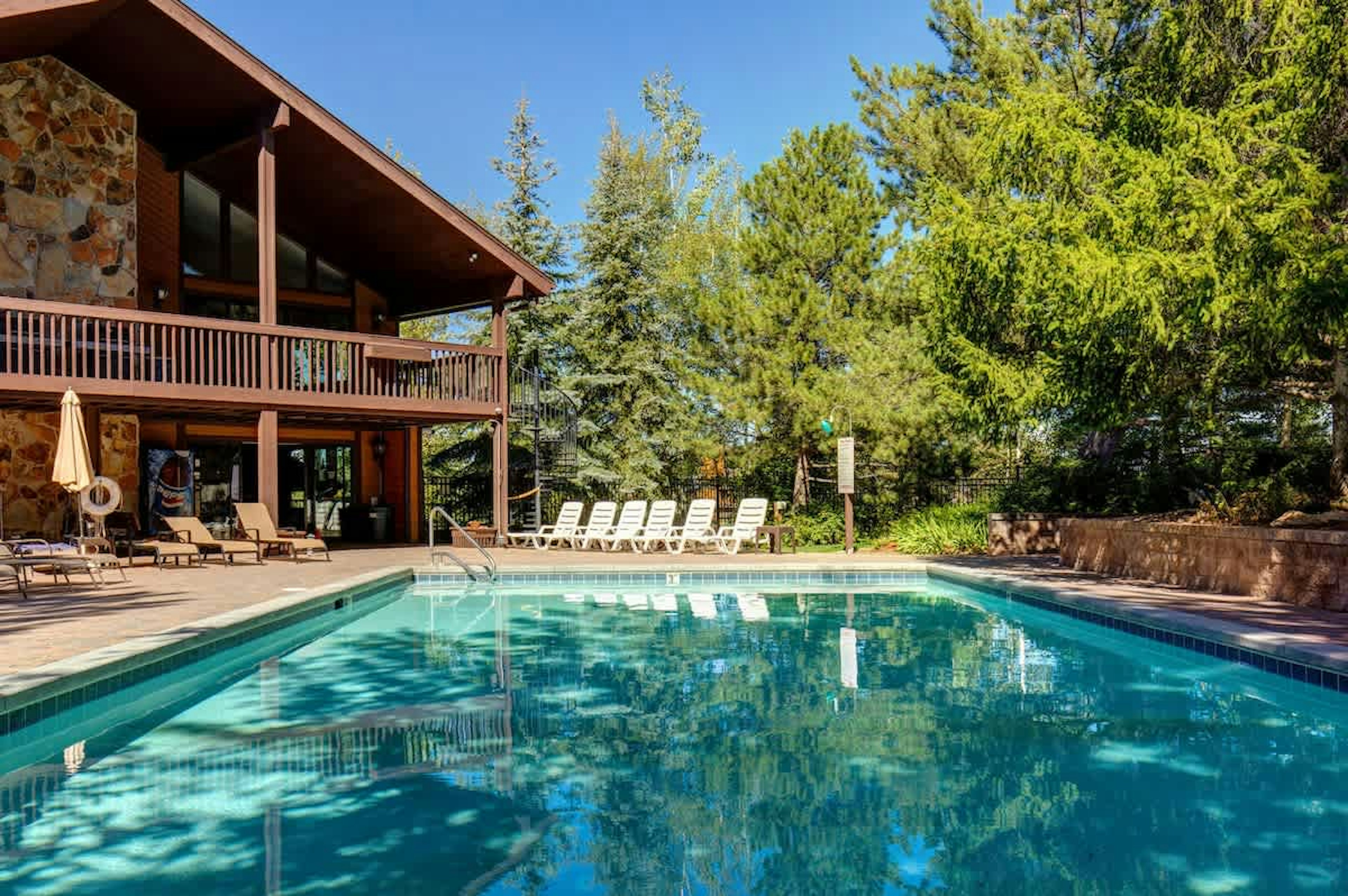 Abode in Red Pine, photo 3