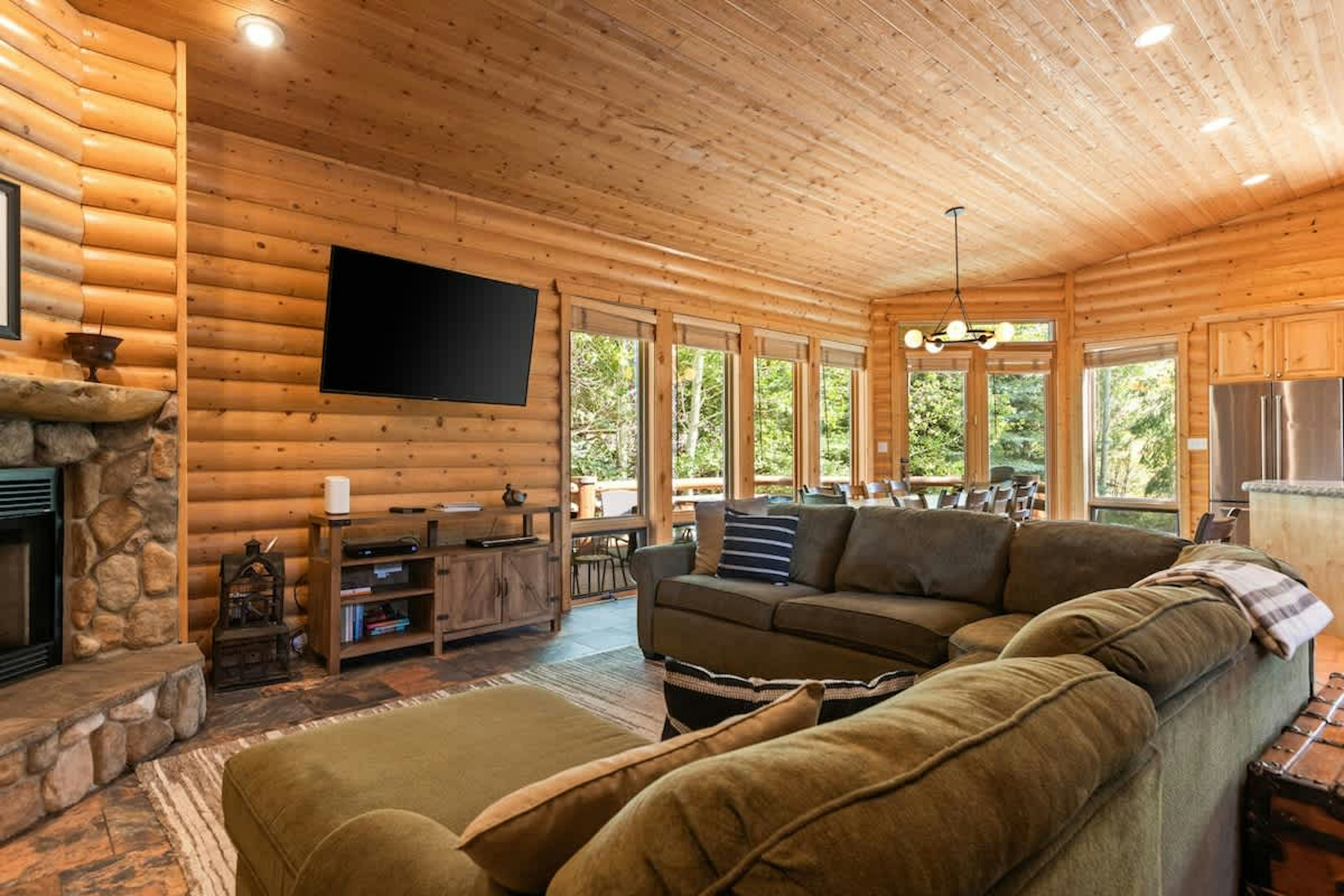 Abode at Snow Cloud, photo 2