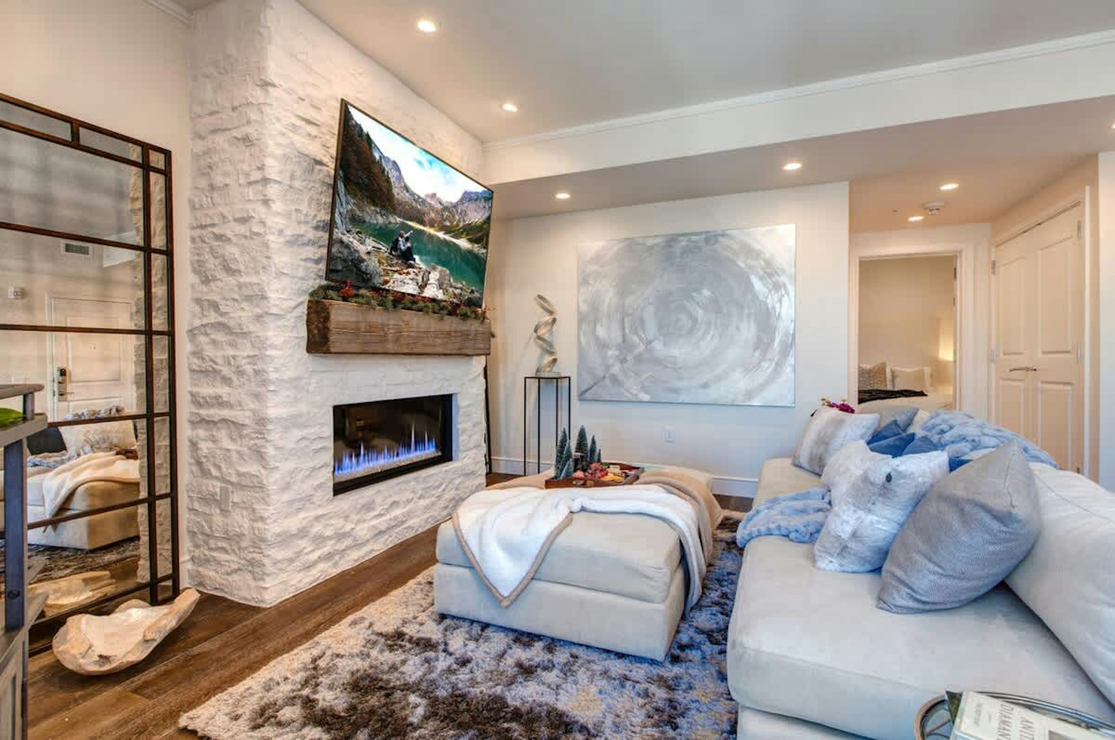 Abode at Sky Silver Edge, photo 2