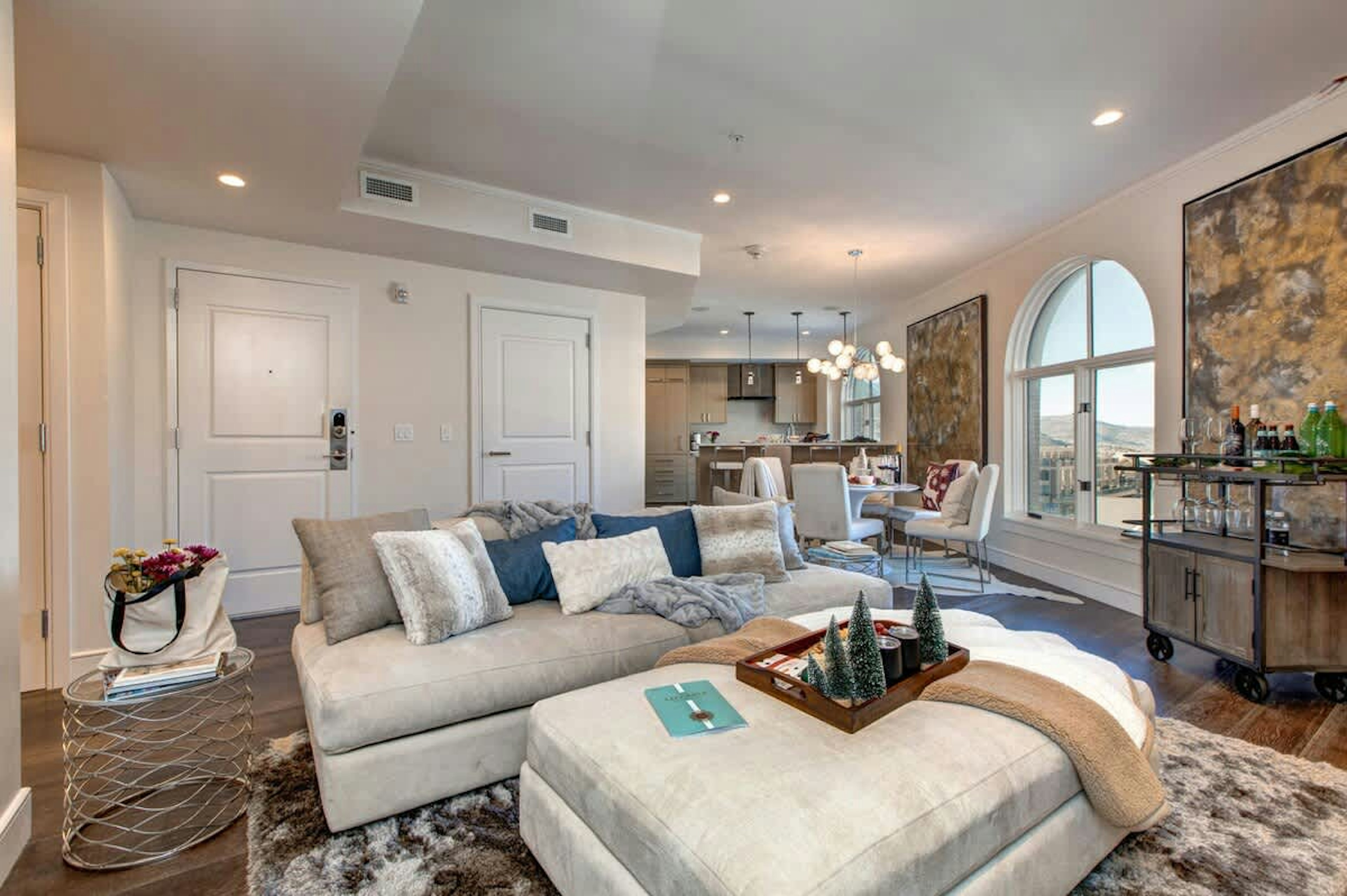 Abode at Sky Silver Edge, photo 4