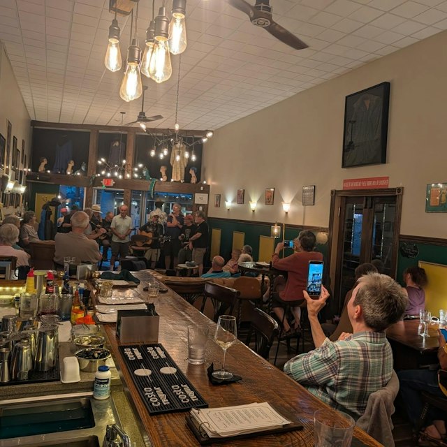 The Green Room Lounge image 4