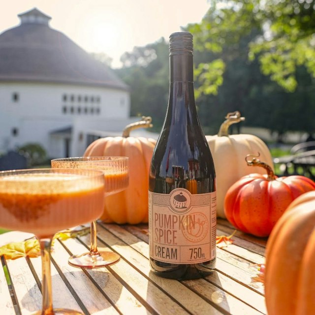 Round Barn Winery & Estate image 10