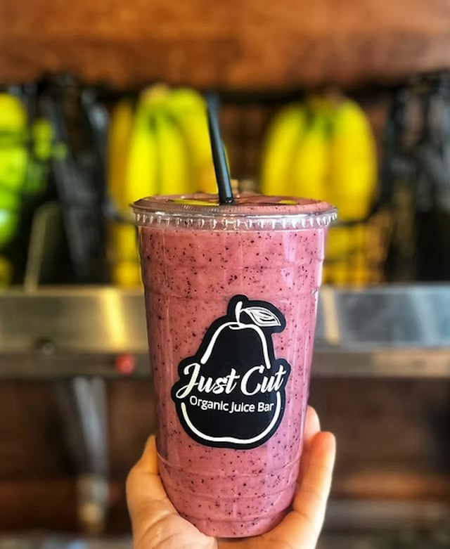 Just Cut Organic Juice Bar image 7
