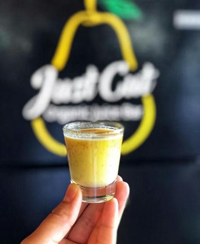 Just Cut Organic Juice Bar image 4