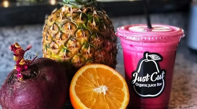 Just Cut Organic Juice Bar image 2