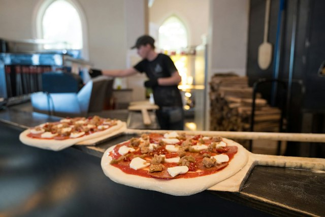 Grace and Hammer Pizzeria image 5