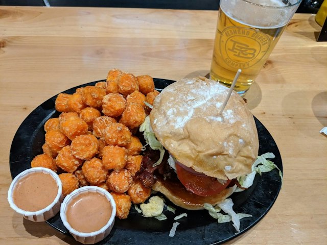 Redmond Burger Company image 8