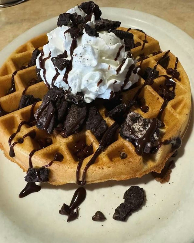 5 Below Steak House and Breakfast Nook image 3