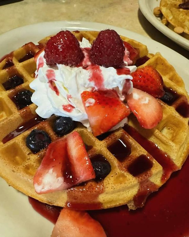 5 Below Steak House and Breakfast Nook image 5