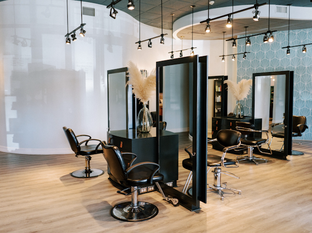 Acqua Aveda Salon & Spa image 5