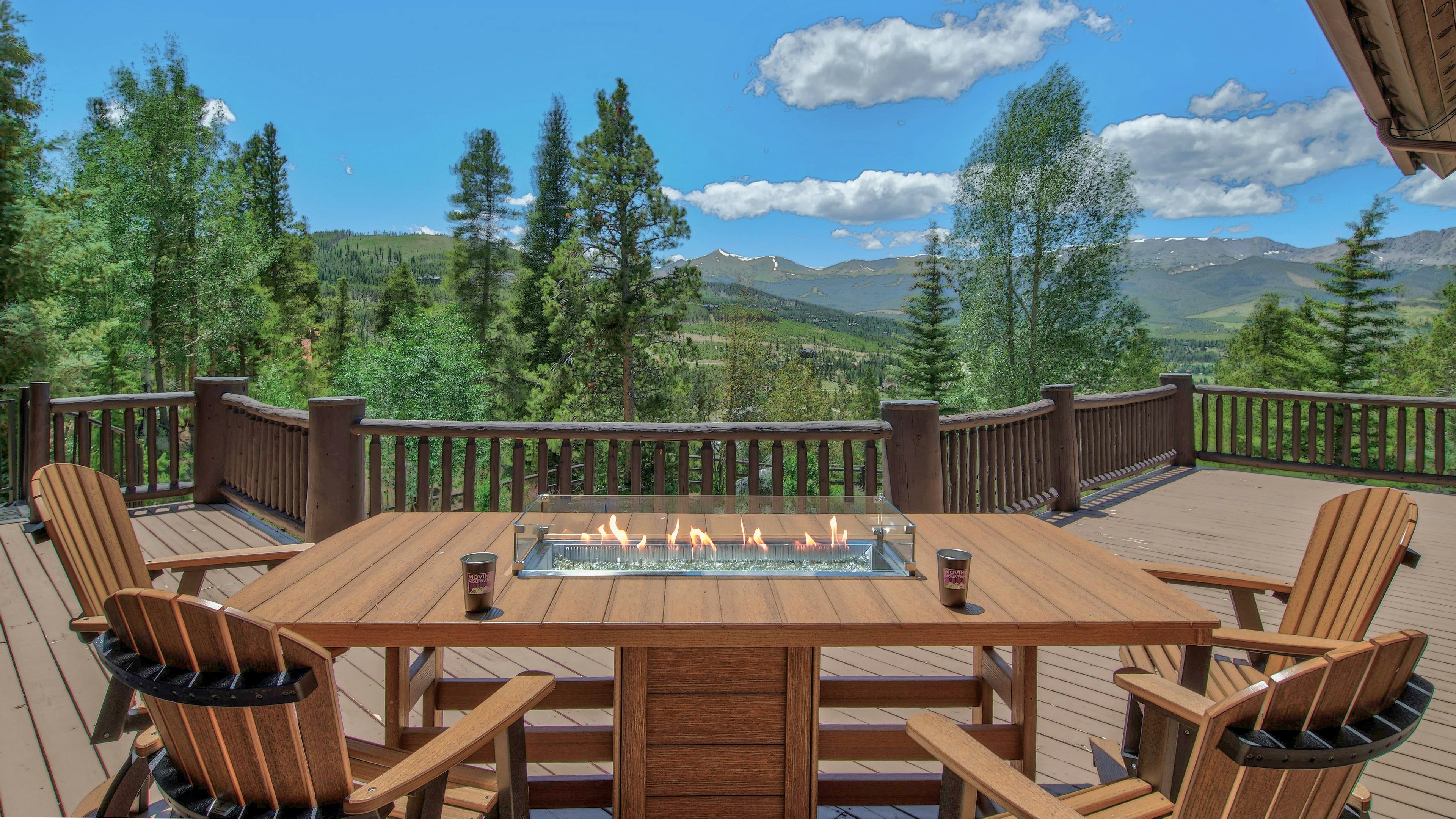 Alpenglow Peaks Lodge, photo 3