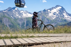 Vtt devant une montagne