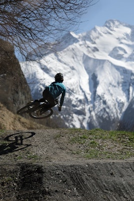 Opening van het bike park van Les 2 Alpes in april op de pistes van Venosc | Les 2 Alpes