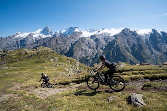 Les 10 bonnes raisons de faire du VTT aux 2 Alpes