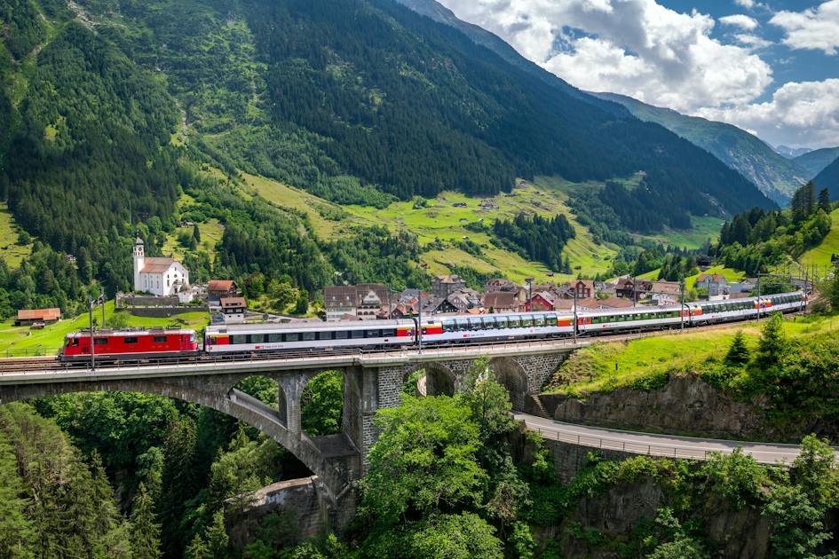 Gotthard Panorama Express - Travel Switzerland