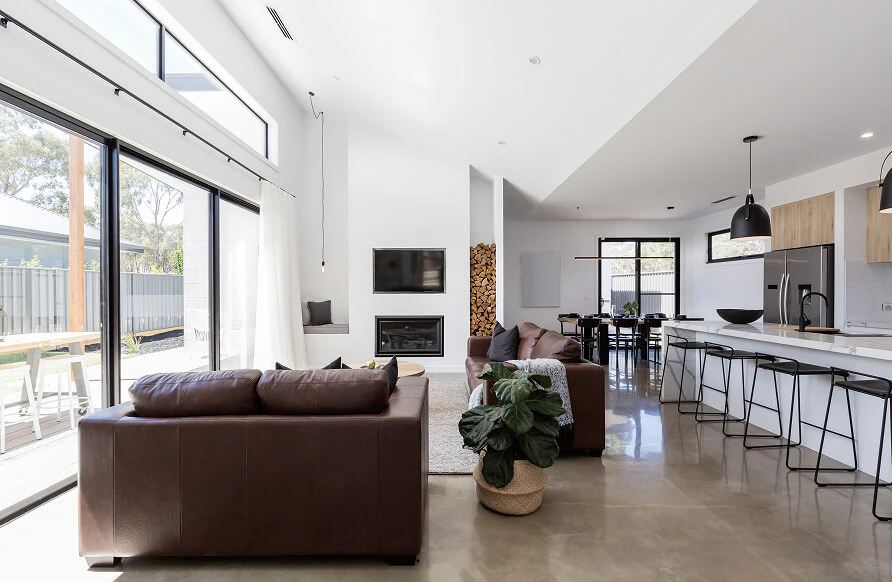 At the same time, the trade off is often that it can be challenging to scale. You might be so absorbed with one project that you aren’t able to carry out multiple projects.
