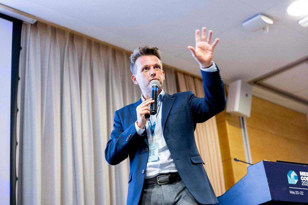 Dr Servaas Bingé explored the link between diagnostic innovation and sustainable chronic disease management