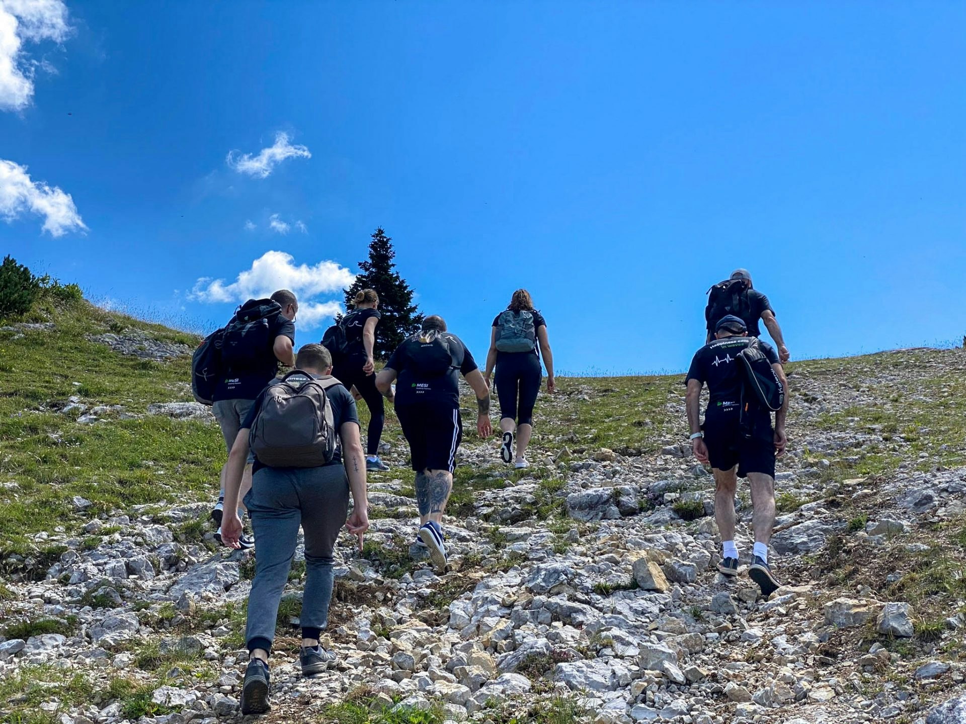 Team-Bulding-2022-Image02