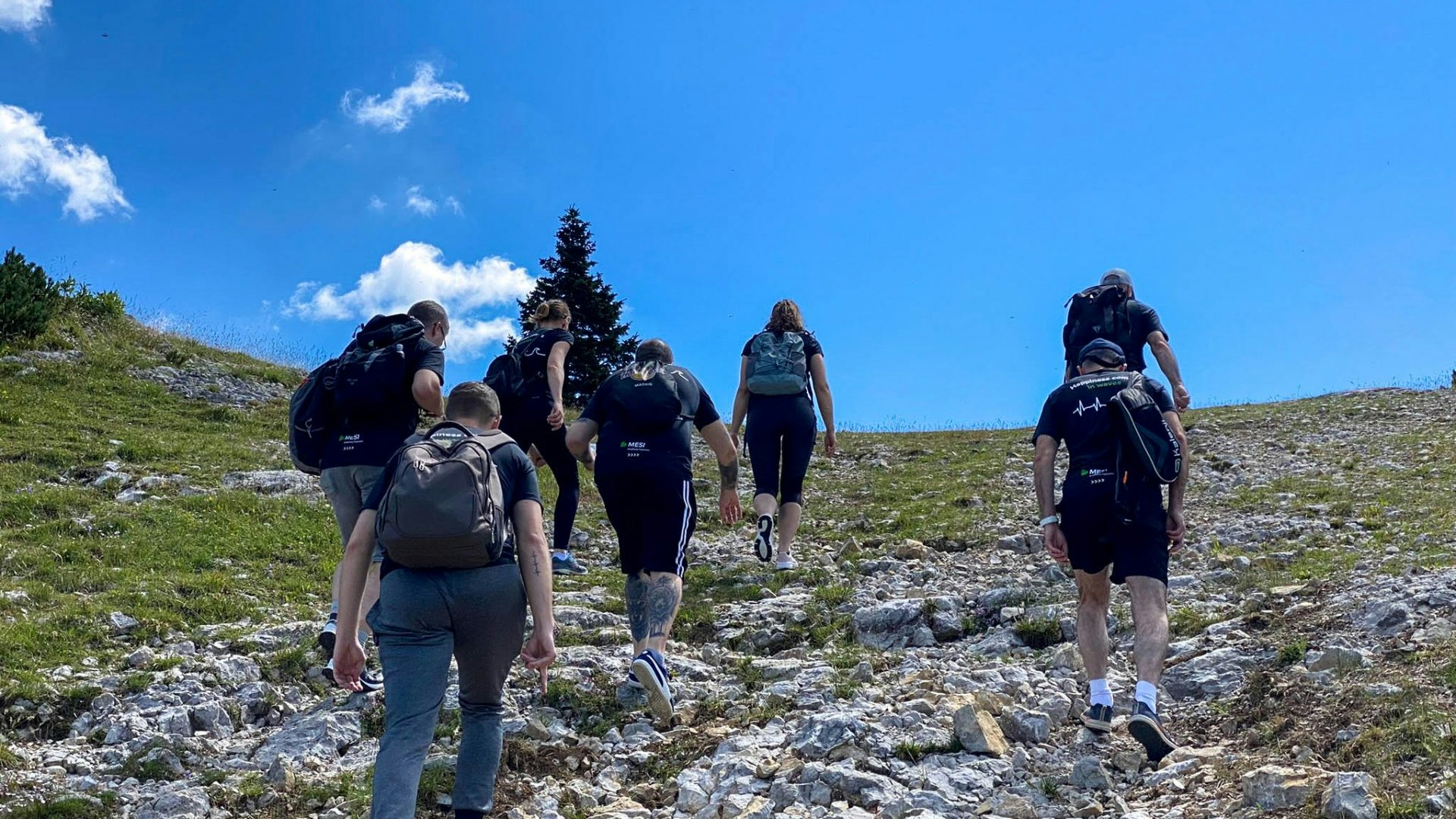 Team-Bulding-2022-Image02