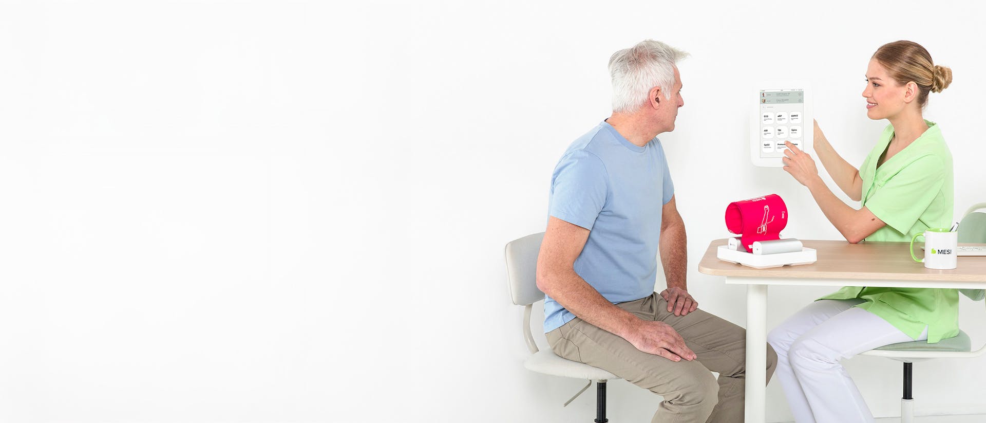 Doctors practice with MESI mTABLET