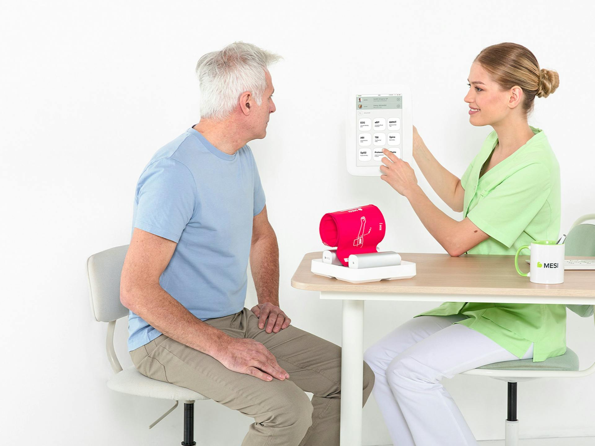 Doctors practice with MESI mTABLET