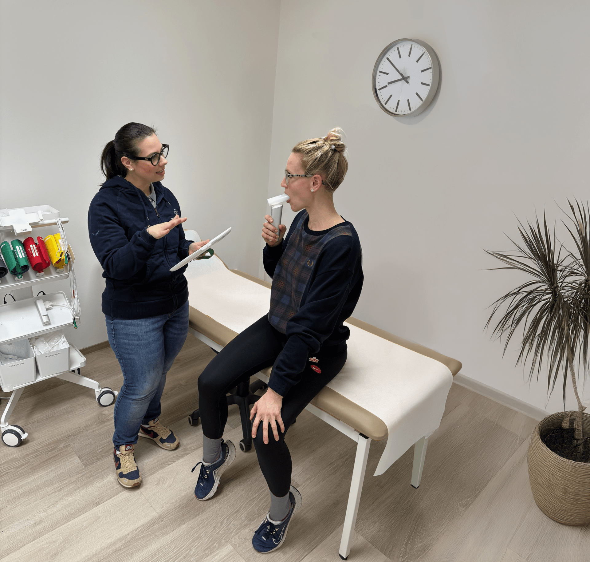 Z močnim poudarkom na preventivni oskrbi in obvladovanju kroničnih bolezni si dr. Sanders in njegova ekipa prizadevajo za učinkovito in pacientu prilagojeno diagnostiko