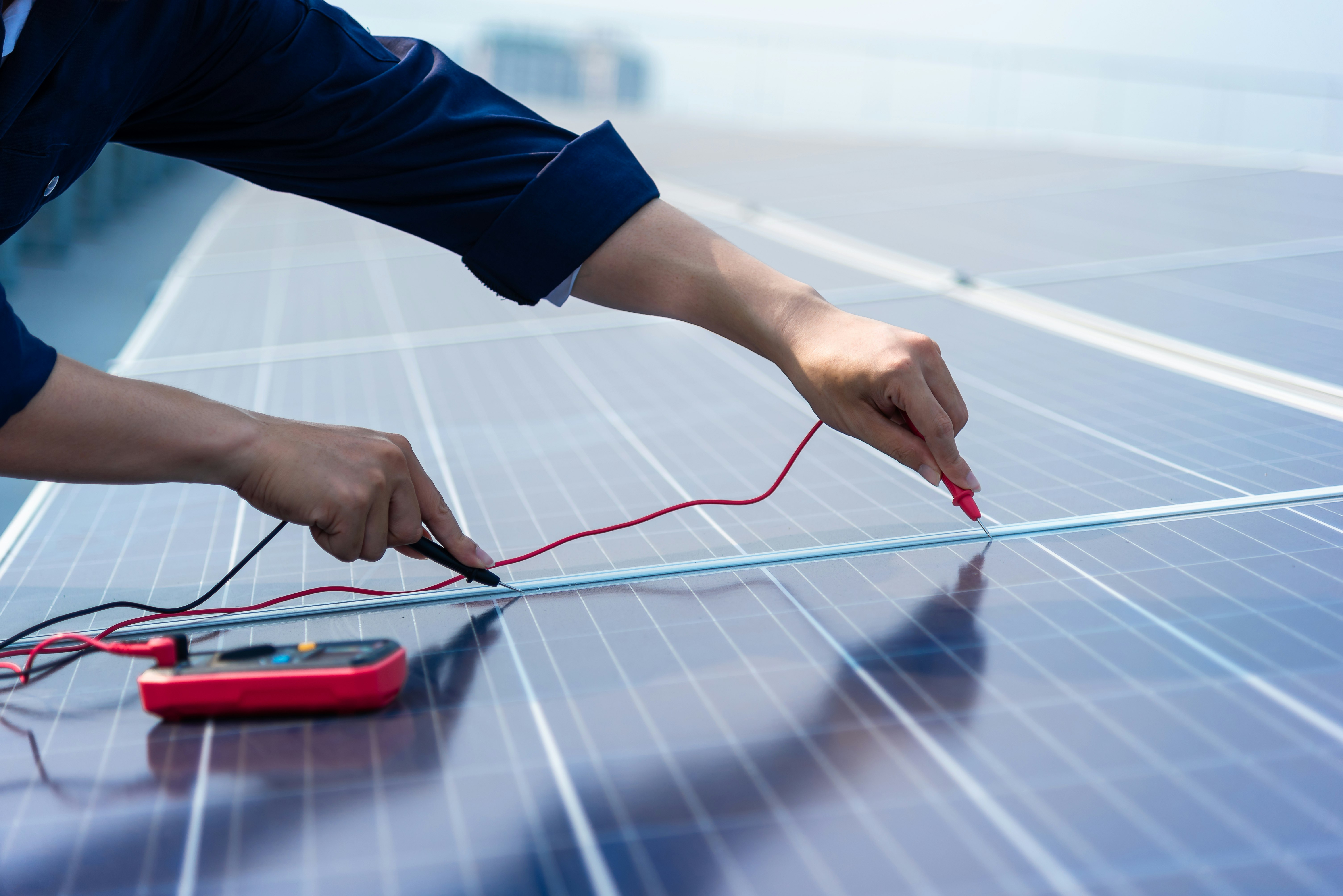 Solarplanel Installation Detailaufnahme