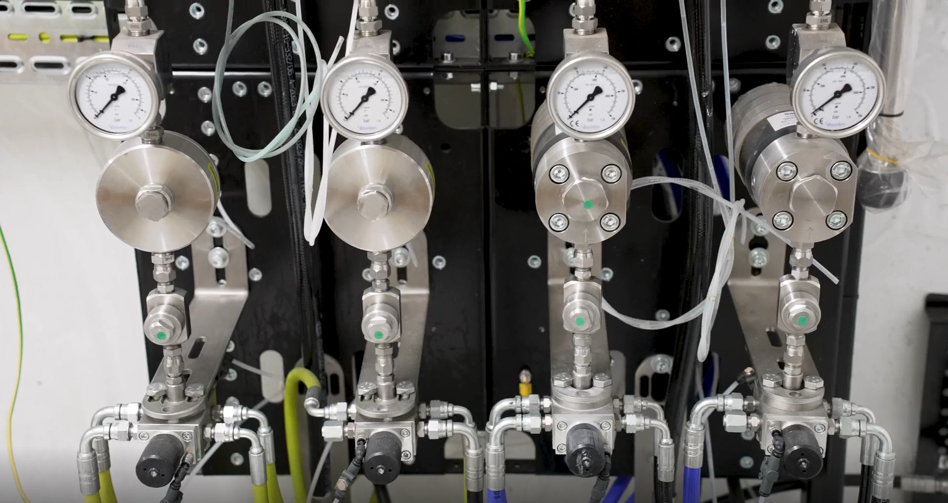 System Sames Cyclomix Evo do przygotowania i dozowania materiałów wieloskładnikowych