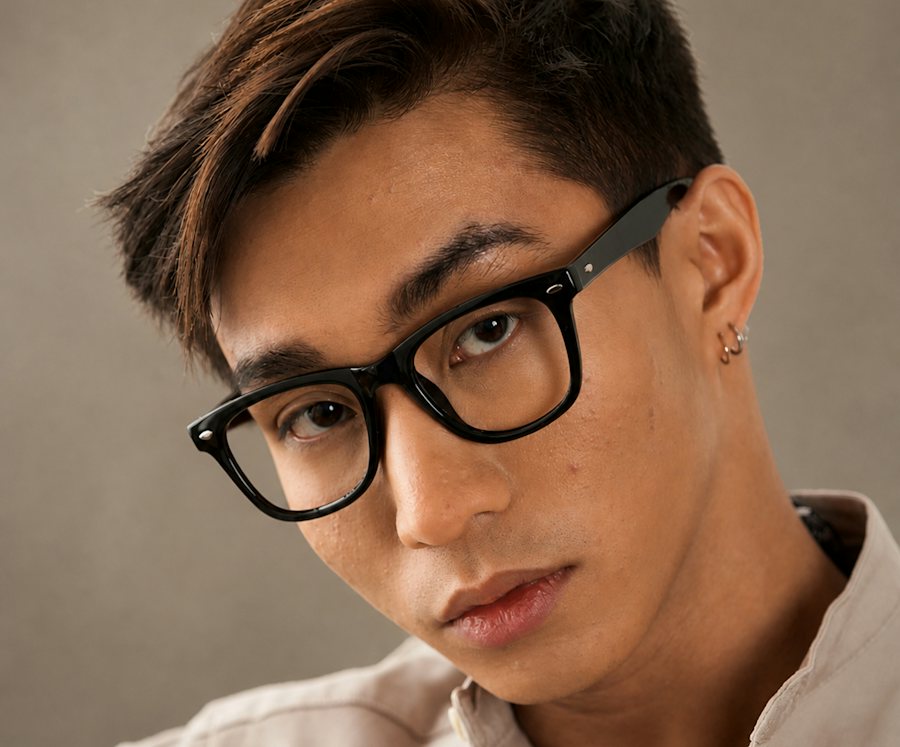 Man wearing a wayfarer inspired square frame