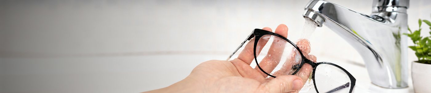 How to clean your glasses