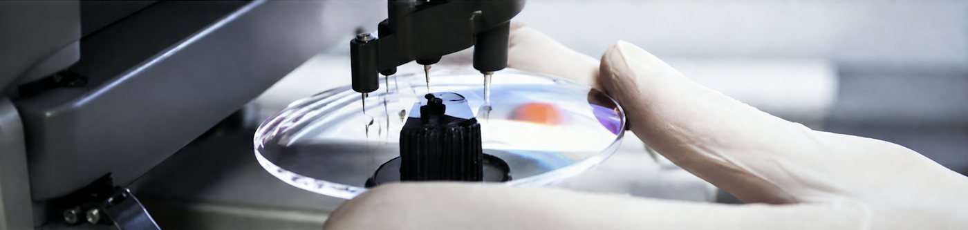 Optical lens under a photometer