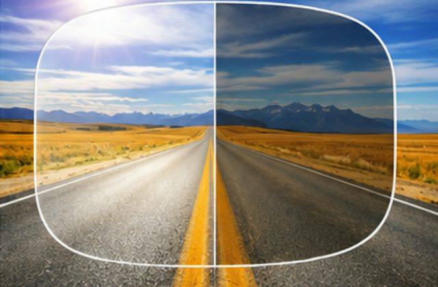Lens showing the difference between polarised and not polarised