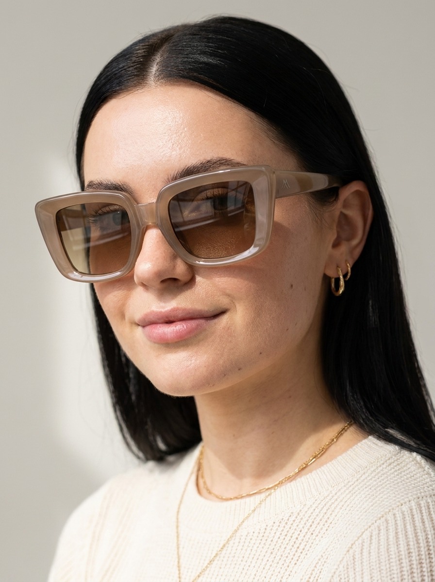 Model wearing Madden glasses
