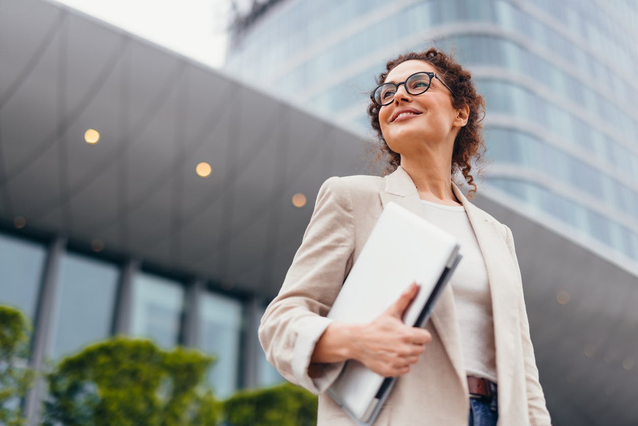woman in glasses in the city