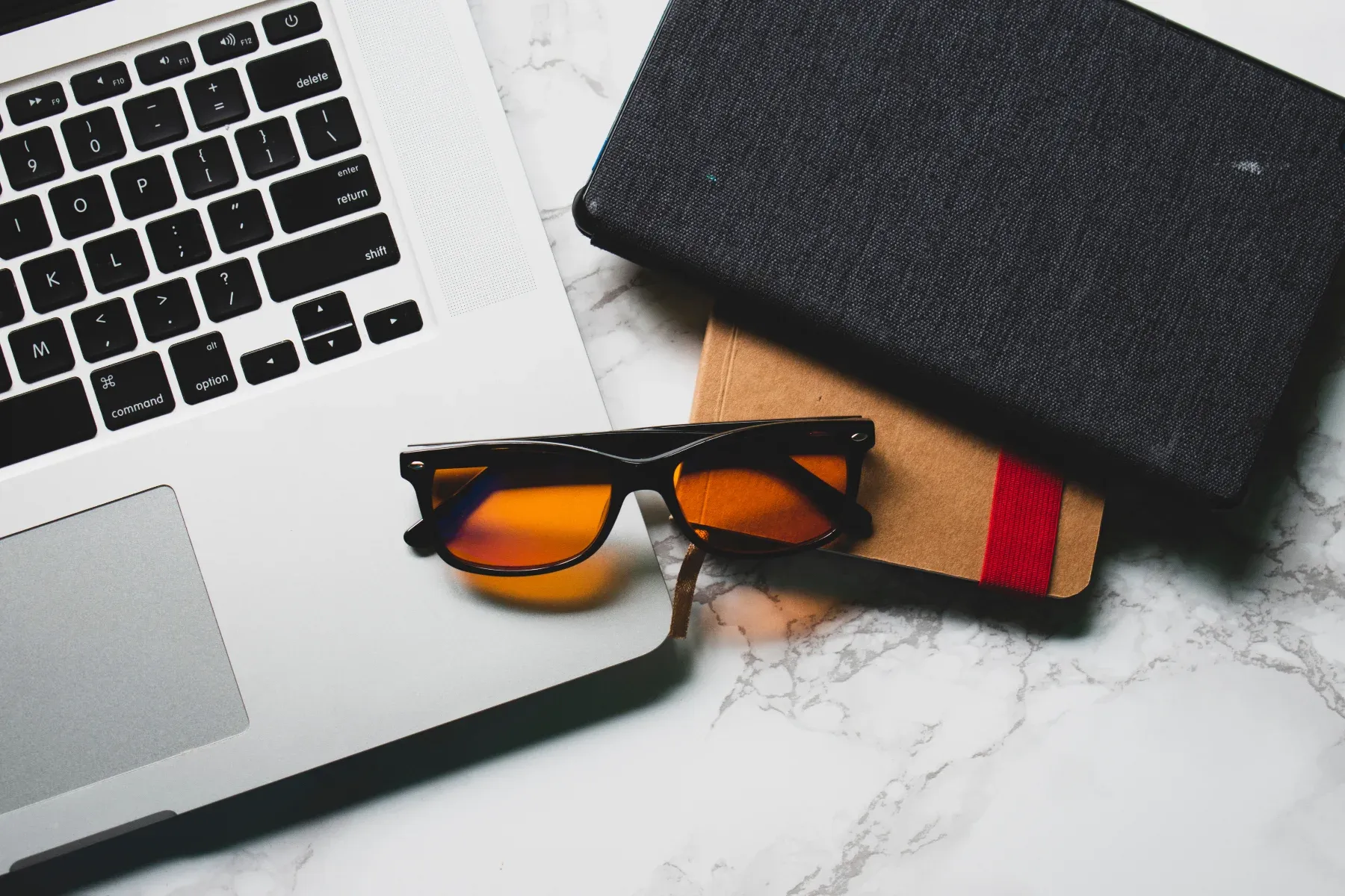 Blue light blocking glasses