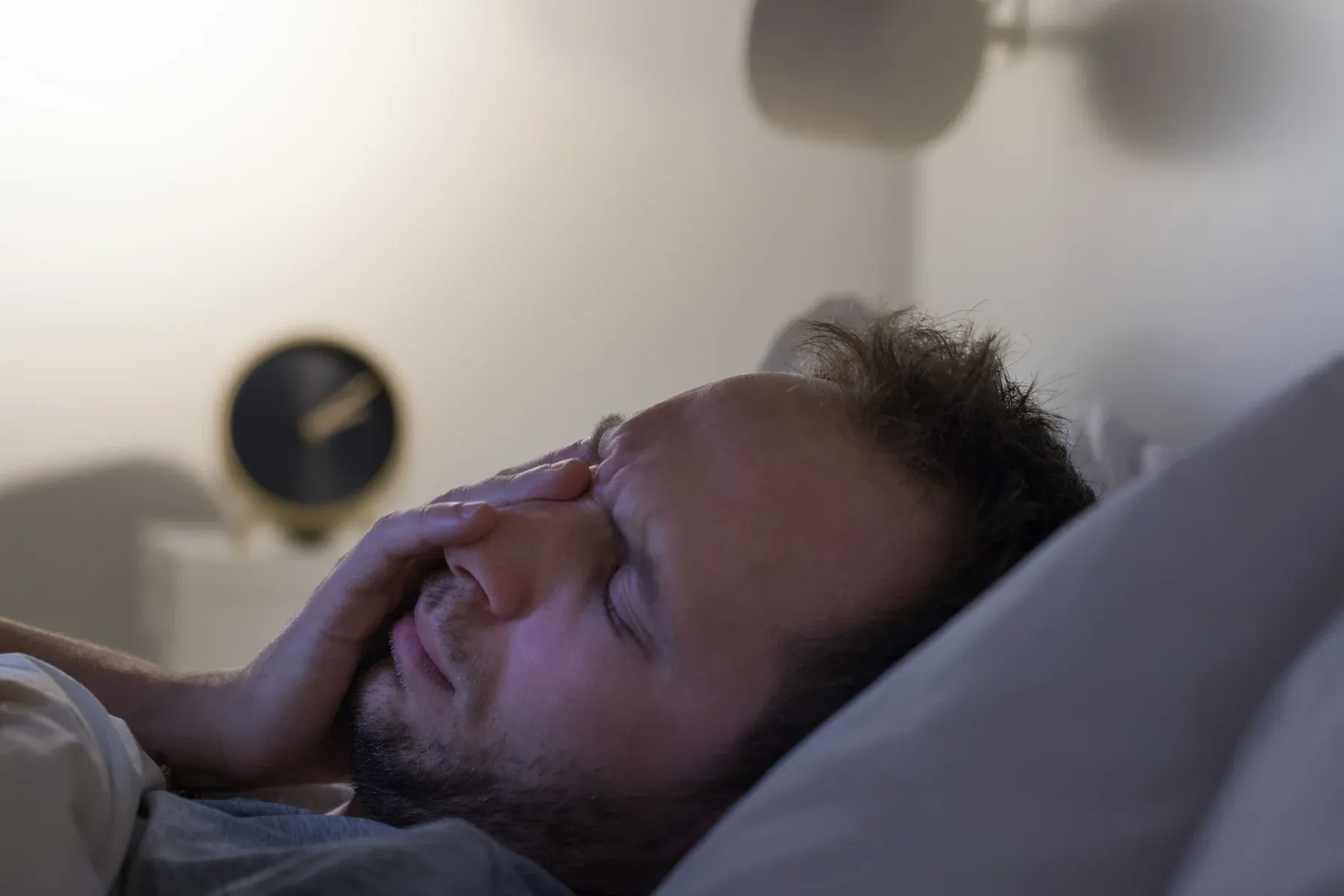 Tips on how to fall back asleep