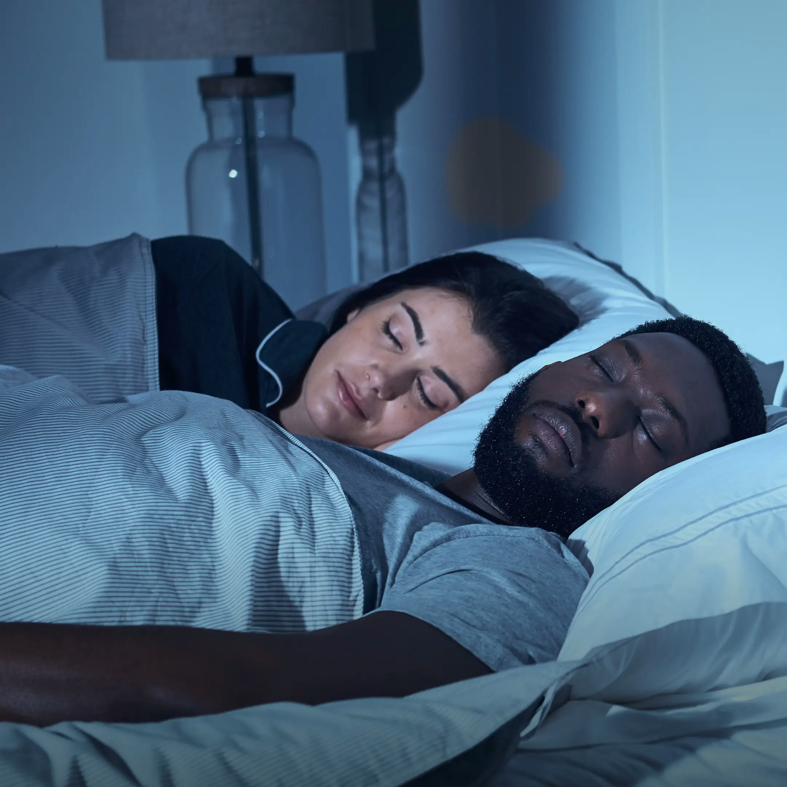 Chilipad Couple Sleeping