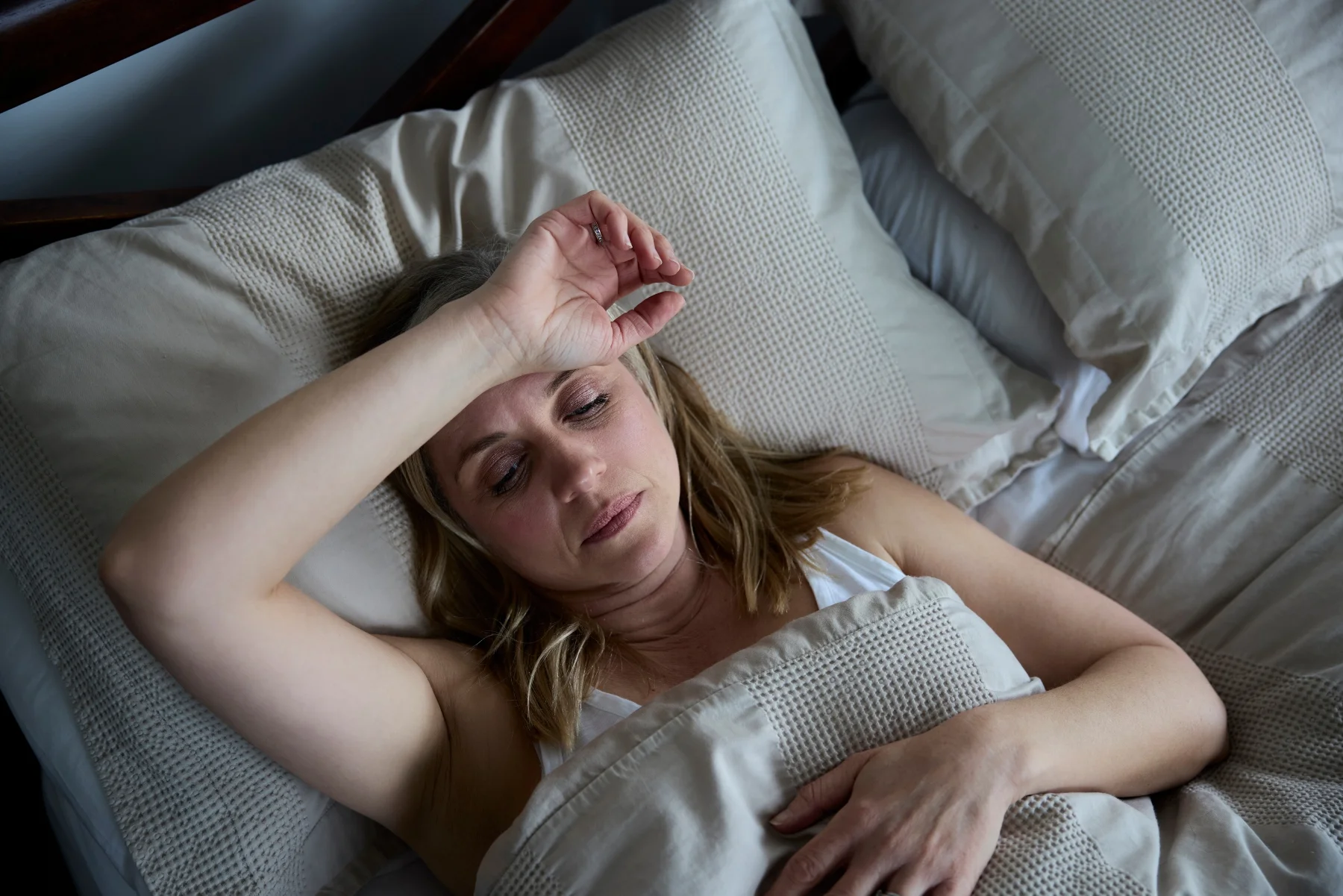 Women sleeping hot caused by cancer treatment