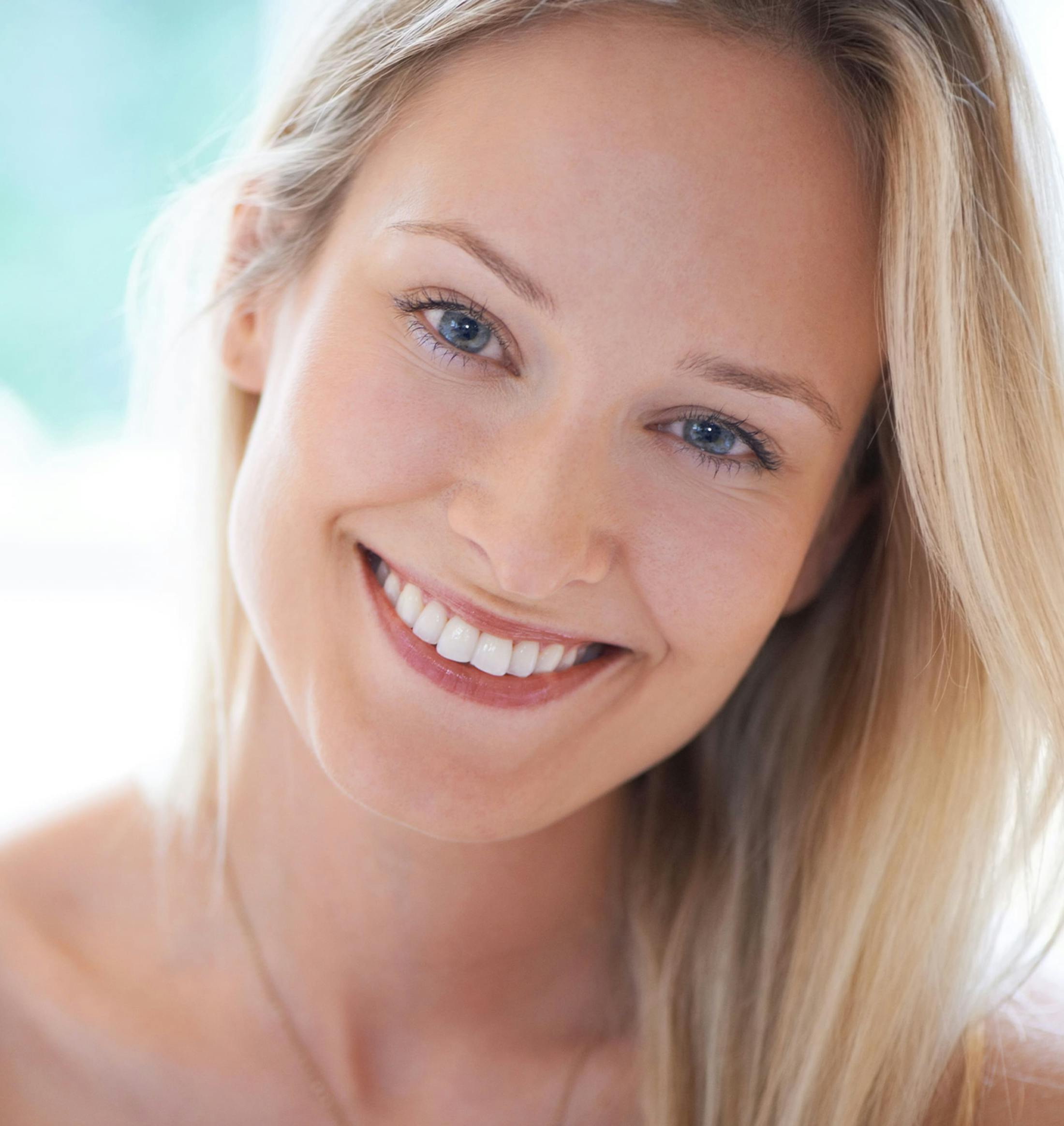 woman smiling forward