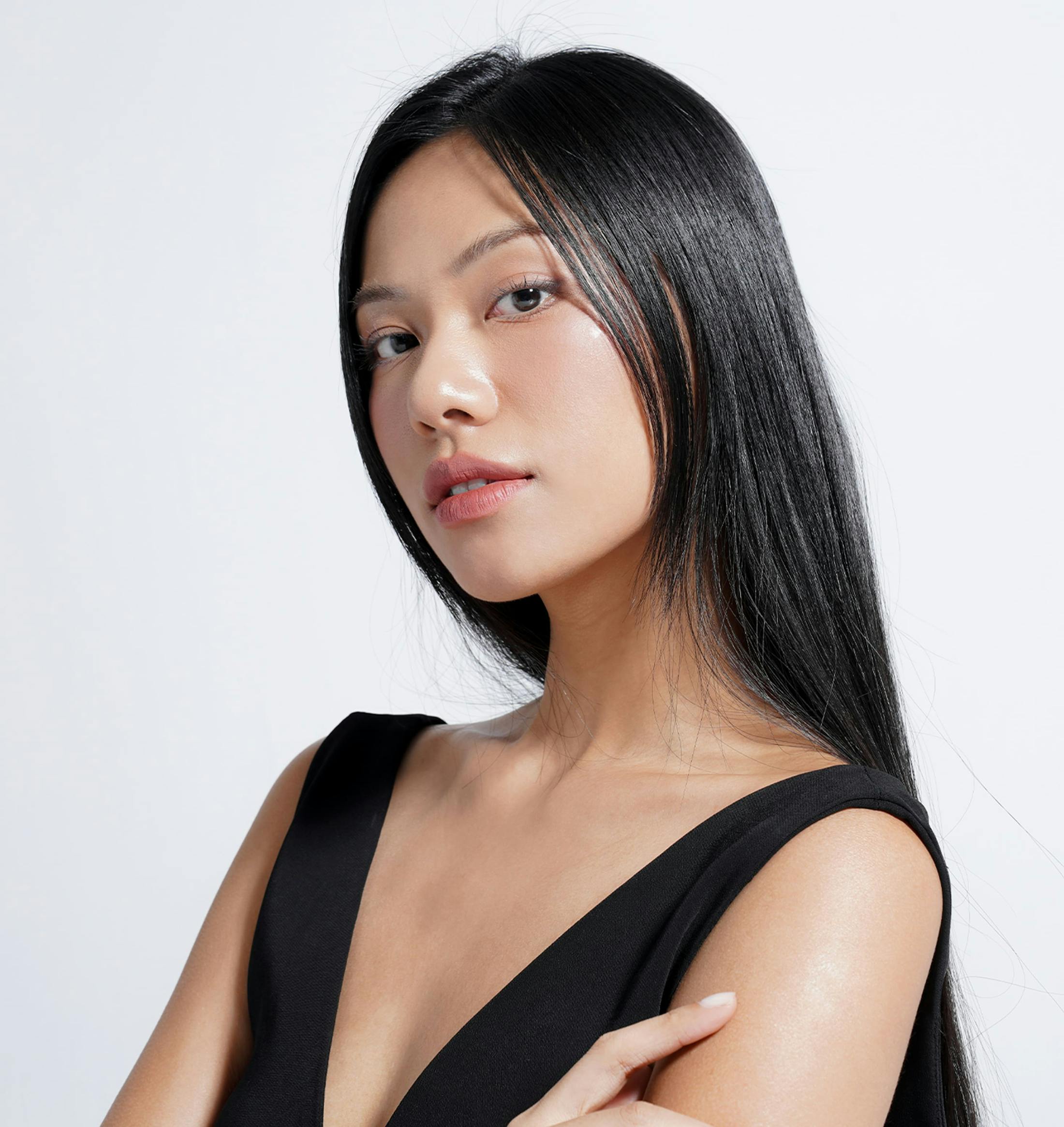 woman with straight black hair