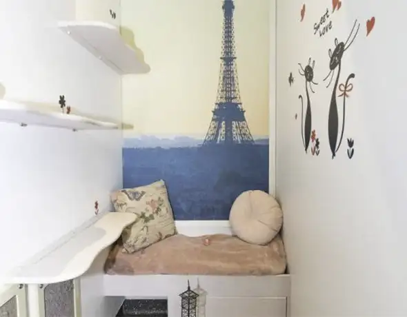 Destination Paris Suite – Eiffel Tower Cat Room
