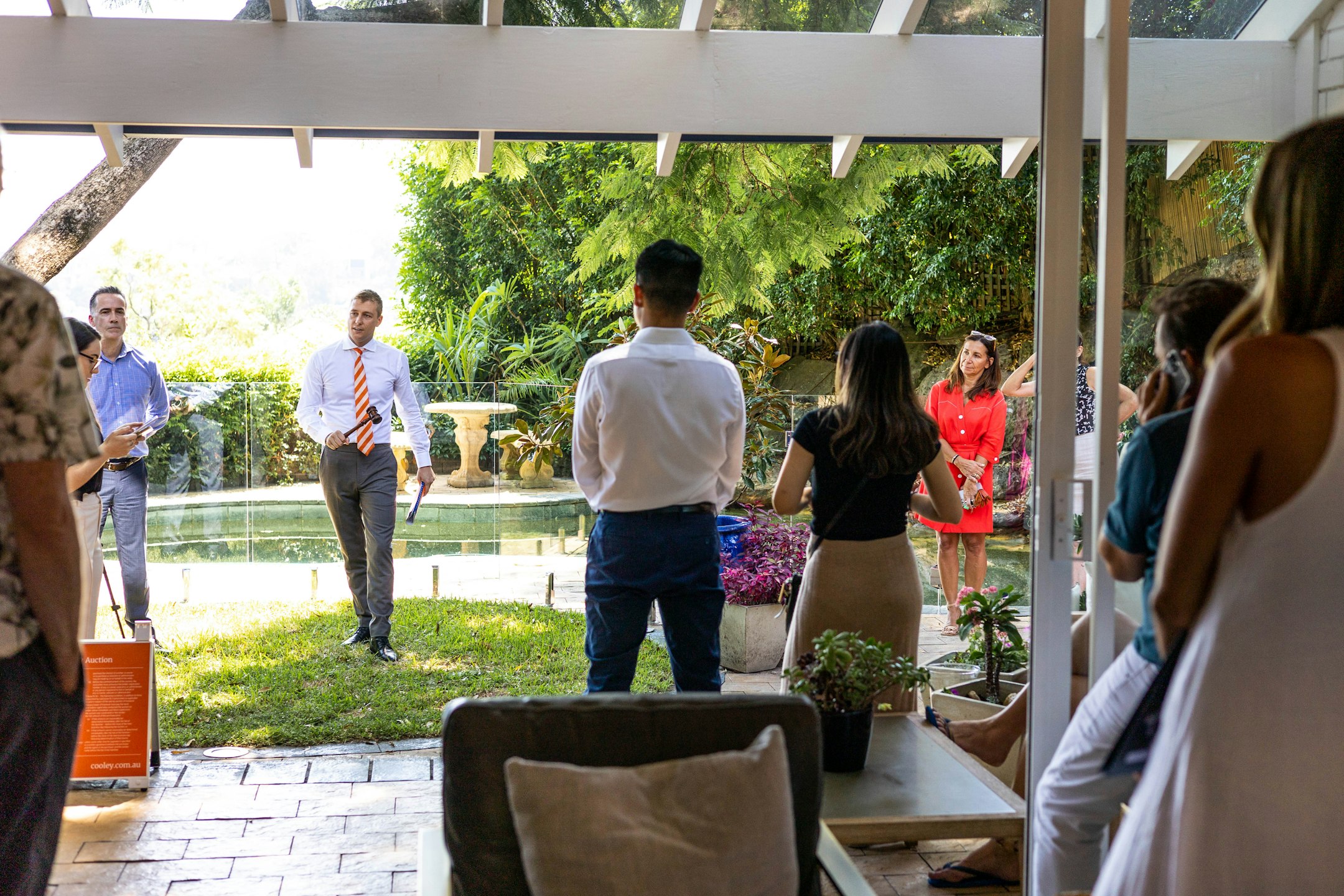 October Overview – Value dilemma for buyers and sellers amidst auction uncertainty