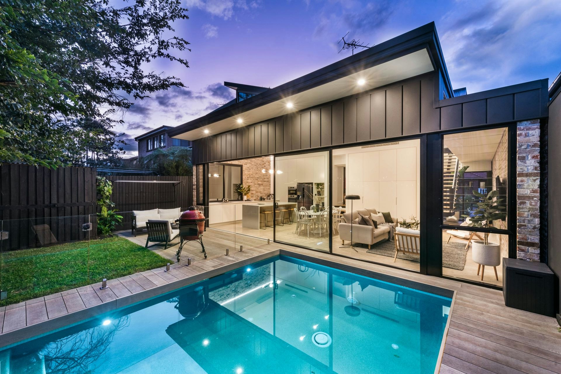 16 Garnet Avenue, Lilyfield